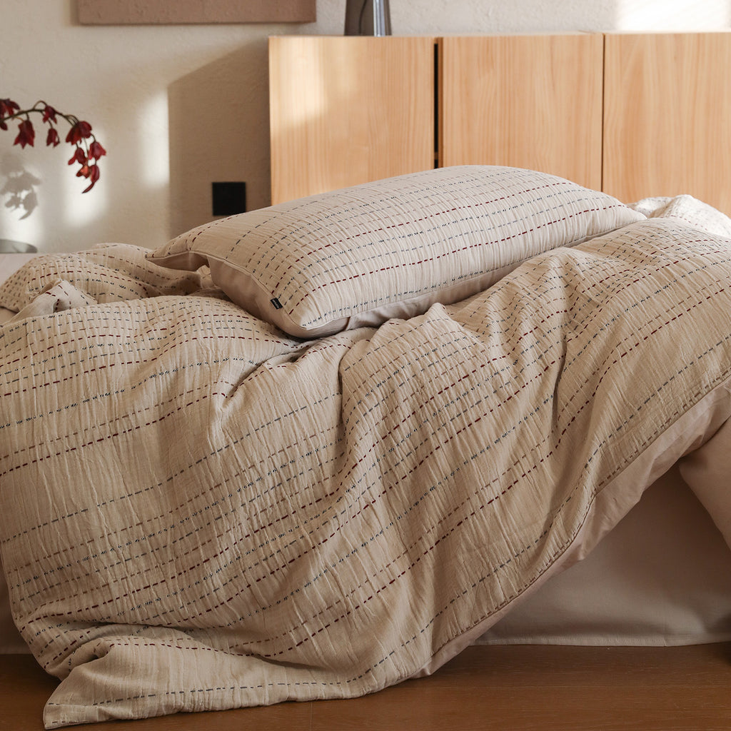 Elegant Cream White Striped Duvet Cover Set – Multicolor Accent Bedding with Pillowcases