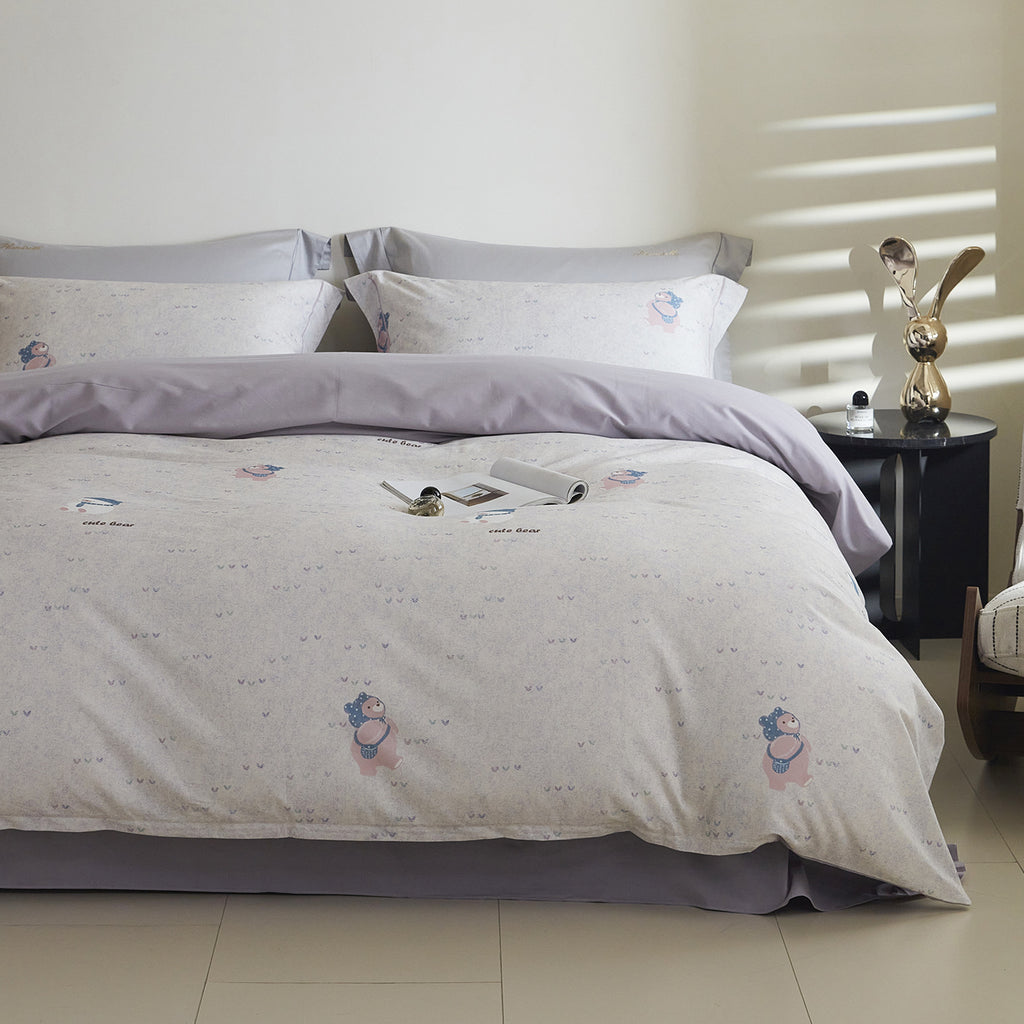 Cute Cartoon Print Duvet Cover Set – Light Gray Playful Bedding with Pillowcases