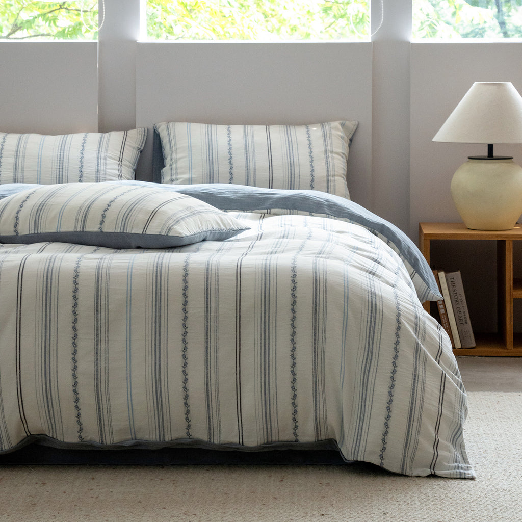 Gray Stripe Duvet Cover Set – Cream Bedding with Pillowcases & Bed Skirt