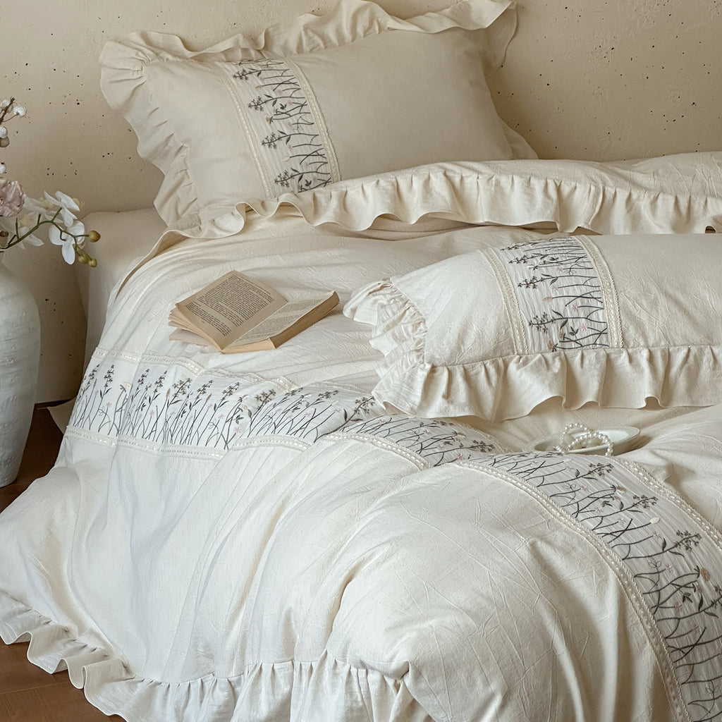 Cream Ruffled Embroidered Duvet Cover Set – Fresh Cottage Bedding with Pillowcases