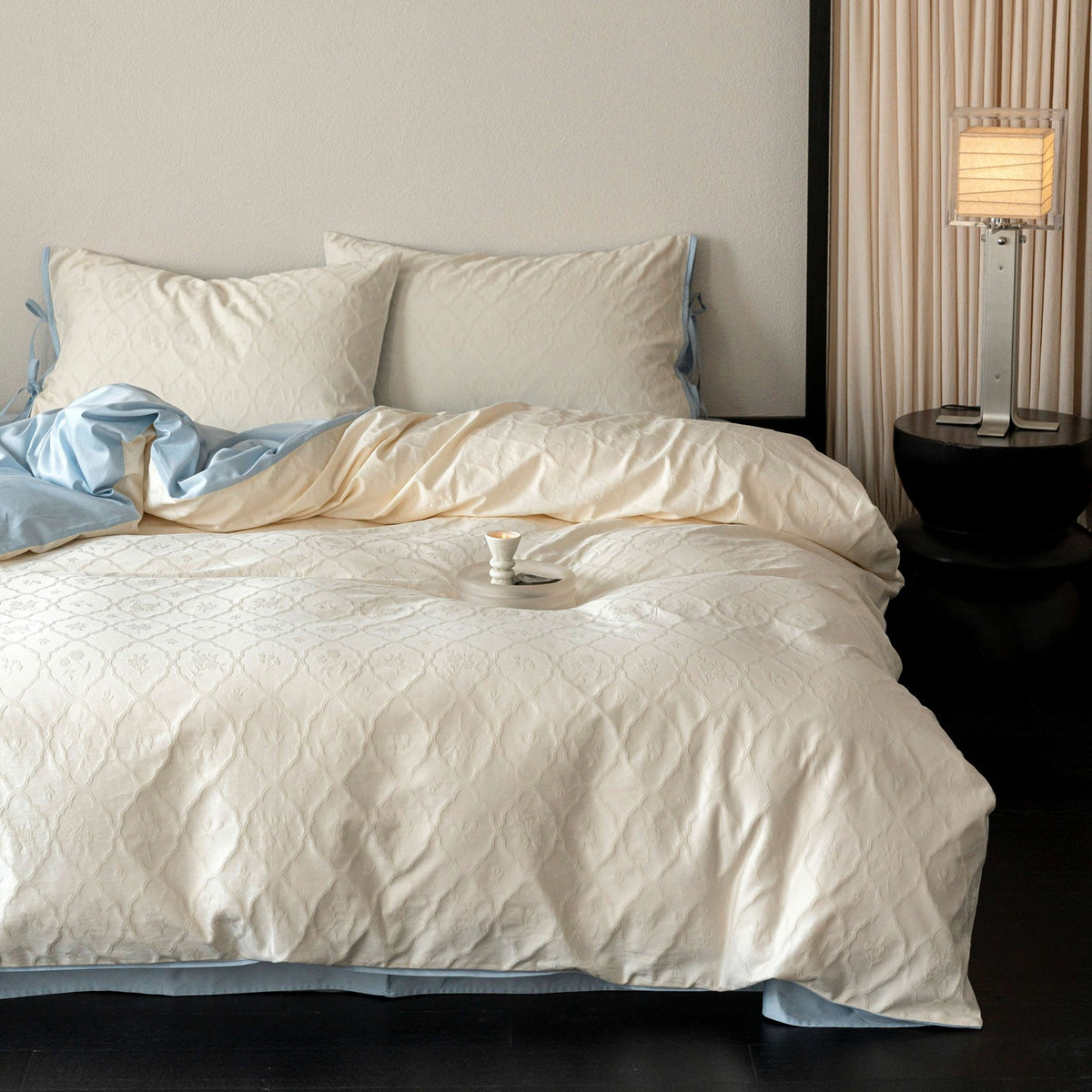 Ethereal Ivory Jacquard Bedding with Elegant Blue Border